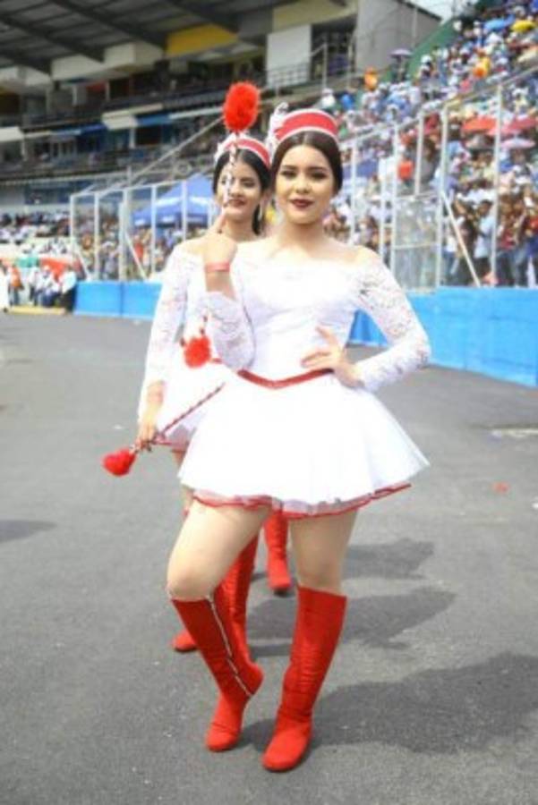 Las 15 palillonas más hermosas de los desfiles de Honduras