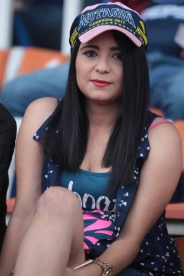 ¡De infarto! Las chicas más espectaculares de la final Motagua-Honduras Progreso