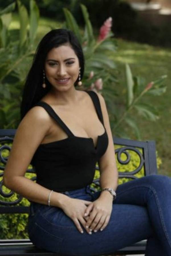 Así es Gaby Salazar, la 'chica de la suerte' y espectacular aficionada de Motagua