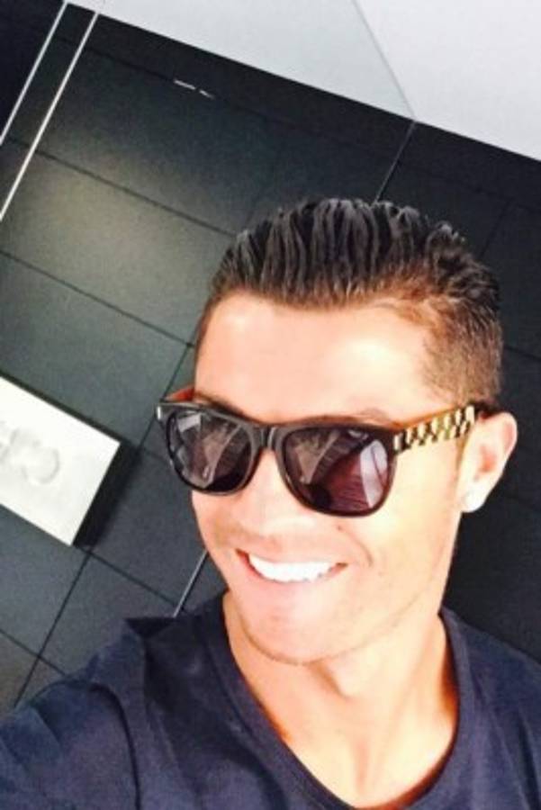 FOTOS: Así ha hecho Cristiano Ronaldo del Selfie una moda mundial