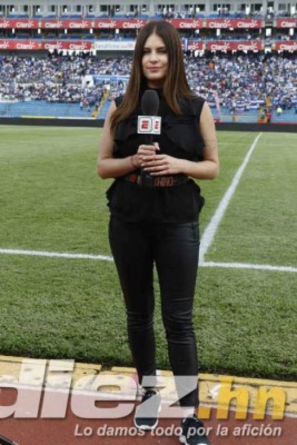 ¡PRECIOSURAS! Las encantadoras damas en el juego de Honduras-Australia