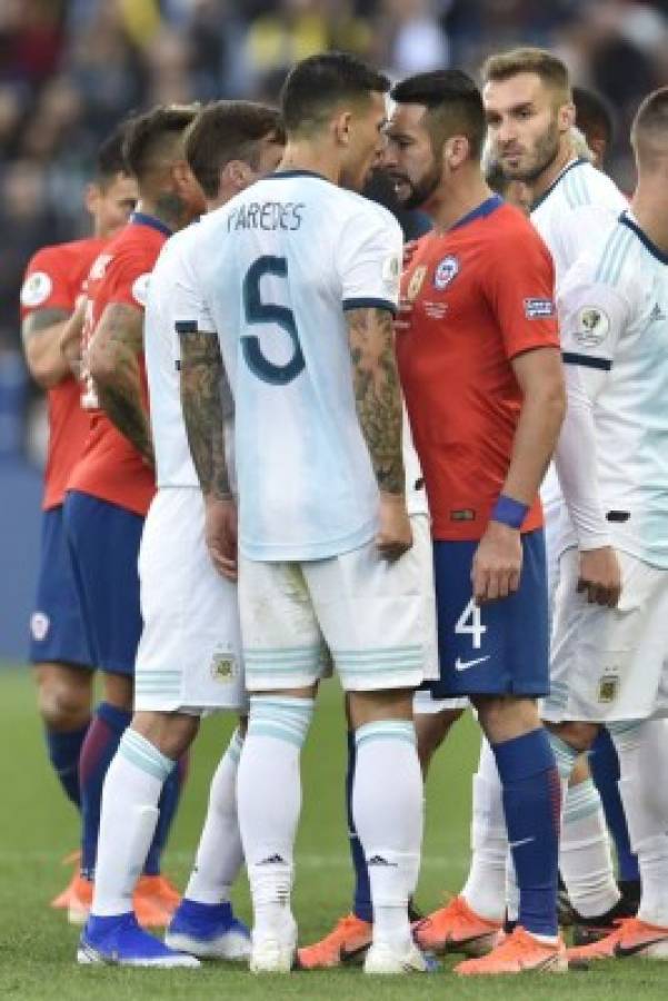 La frustración de Messi, la otra pelea del partido y el gesto de Vidal