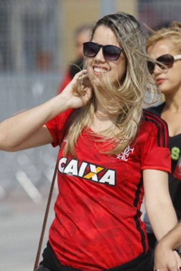 FOTOS: Las bellas chicas que calientan el juego Honduras-Portugal