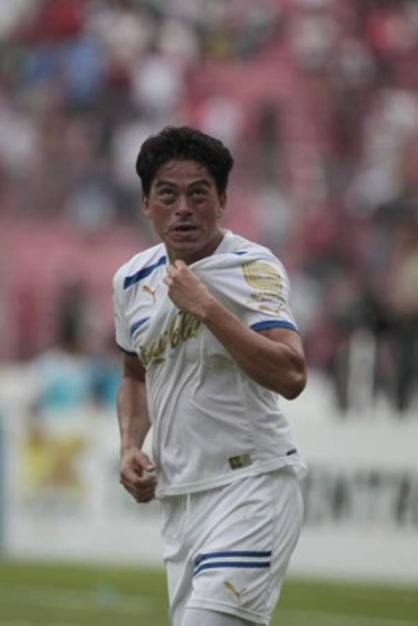 Brayan Beckeles y Javier Portillo se unen la prestigiosa lista de futbolistas con más títulos en Olimpia