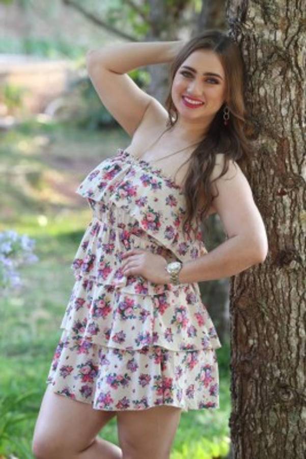 ¡Qué belleza! Mariela Rodríguez, la presentadora hondureña y abogada que suspira por Olimpia