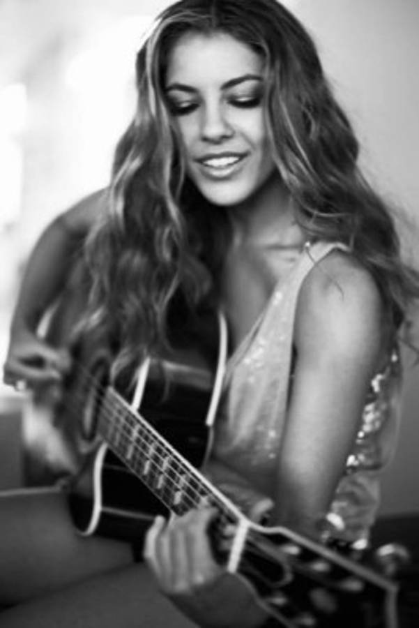 Debi Nova: La creadora de la canción de la película de Keylor Navas y amante al fútbol