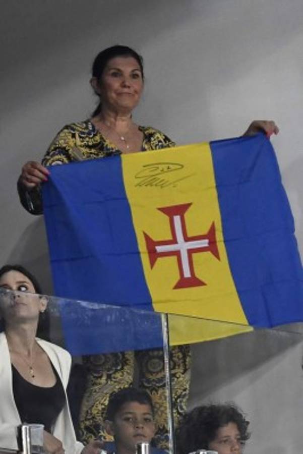 FOTOS: La mujer de Cristiano con su bella amiga y las hermosas portuguesas