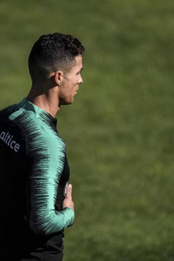 FOTOS: El chico debutante, la charla del capitán y el buen ambiente, así fue la vuelta de Cristiano con Portugal