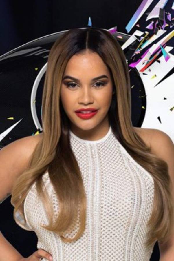 Así es Lateysha Grace, la británica que se le rompió el vestido en programa en vivo