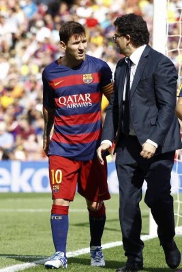 FOTOS: El dolor de Messi por el golpe en su rodilla izquierda