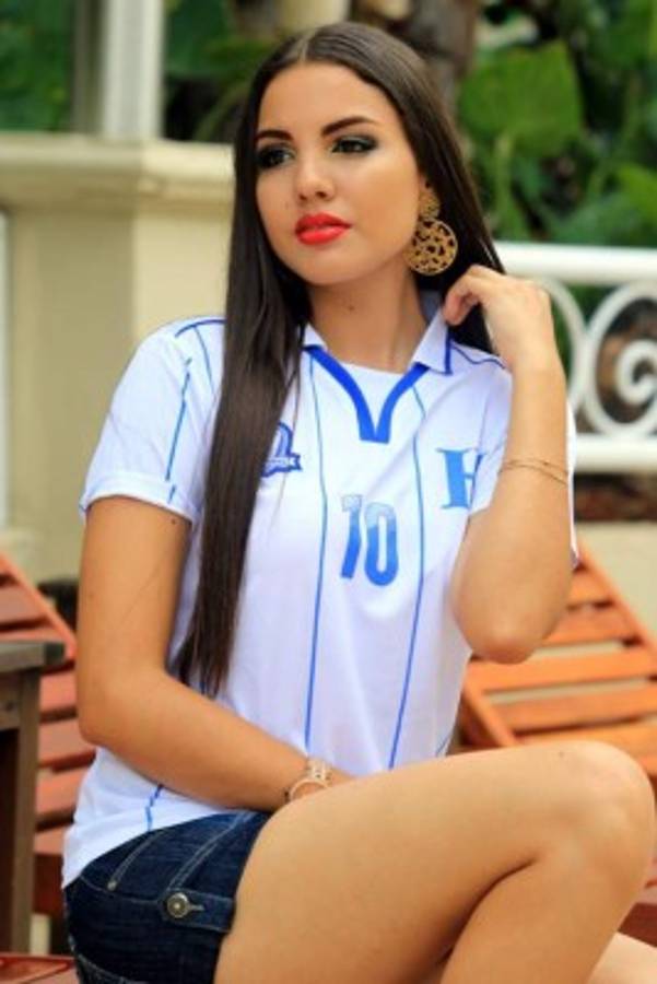 Vanessa Villars 'despierta Honduras' con su radiante belleza