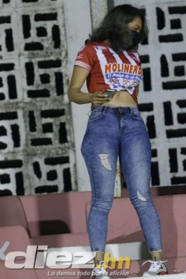 Invitado de lujo en La Ceiba, chica de mercadeo del Vida y la mujer de Jairo Martínez deslumbran