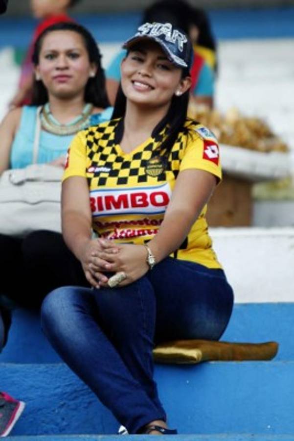 Las despampanantes chicas que adornaron la jornada dos de la Liga Nacional