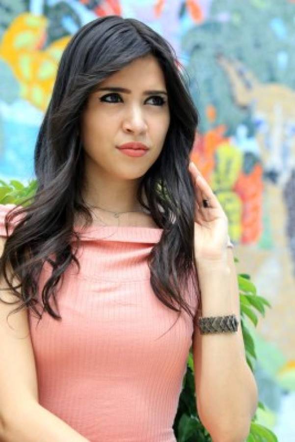 Así es la hermosa Jennifer Zelaya, una reina de las redes sociales en Honduras