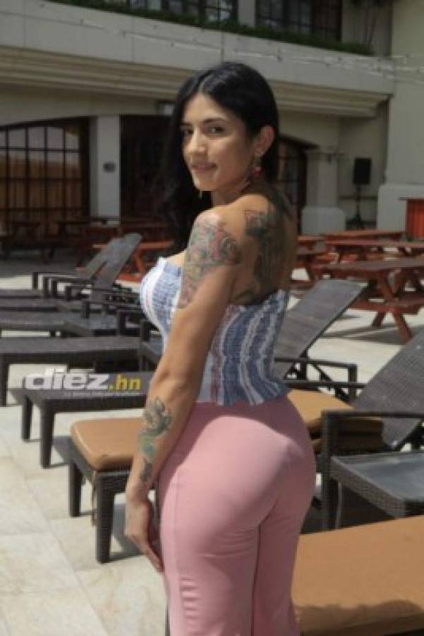 Aileen López, la sexy aficionada de Motagua que revela el significado de sus 17 tatuajes