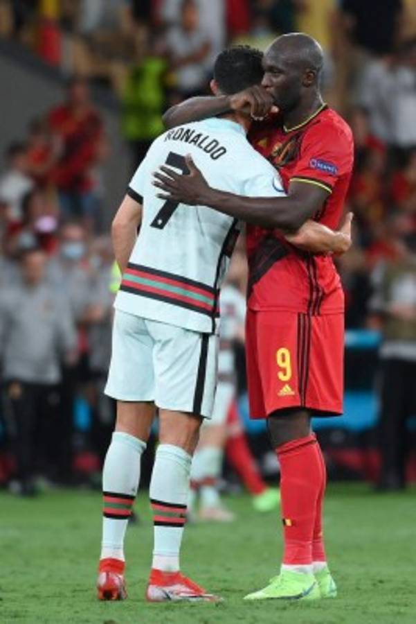 El adiós de CR7: Abrazo con Lukaku y crack del Real Madrid, rostro de indignación y el arrojo del brazalete