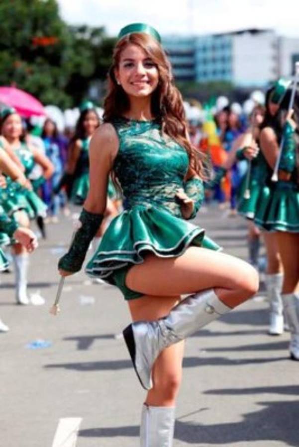 Se celebra el Bicentenario: Los famosos hondureños que desfilaron un 15 de septiembre