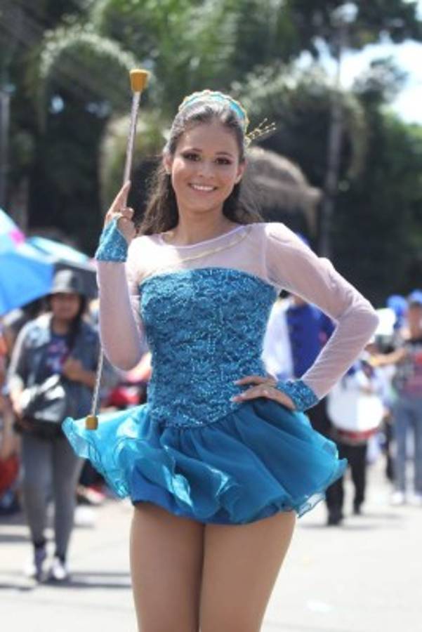Las palillonas de Tegucigalpa que han deslumbrado en los desfiles patrios