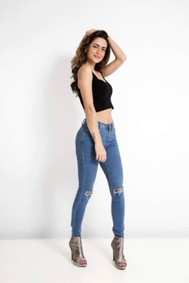 Mariana Velázquez, la presentadora seguidora del Cruz Azul y el Barcelona Mariana Velázquezylt;/