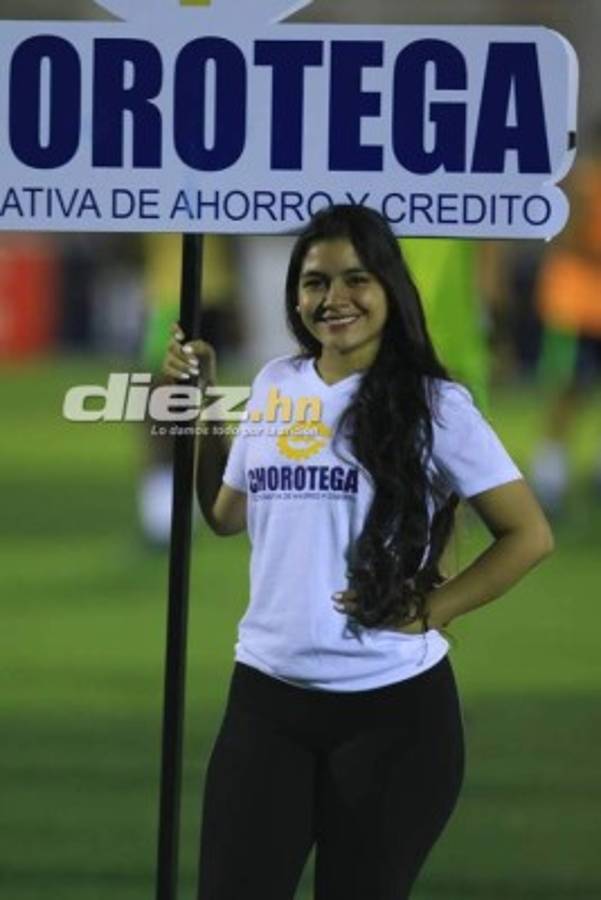 CURIOSAS: Grito vikingo, chicas lindas y abrazos en Choluteca