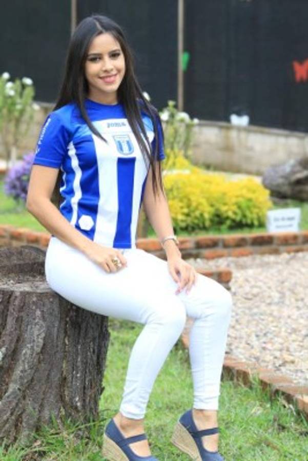 ¡Hermosa! Así es Annia, la gran fan del Olimpia y de Carlo Costly