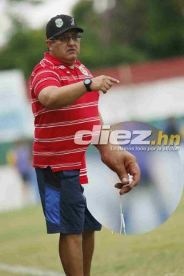 FOTOS: Así se comunicó Héctor Vargas con Luis Ayala para poder dirigir