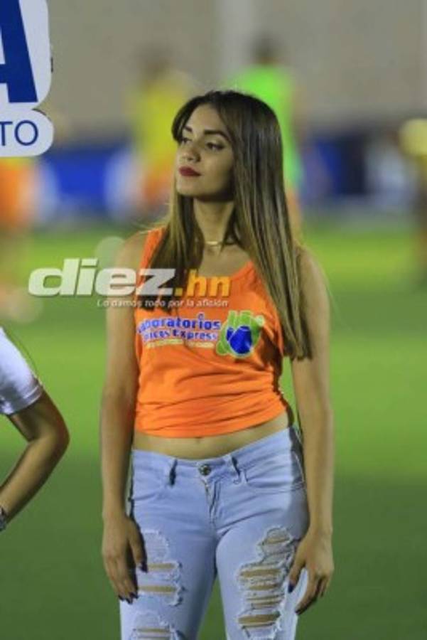 CURIOSAS: Grito vikingo, chicas lindas y abrazos en Choluteca