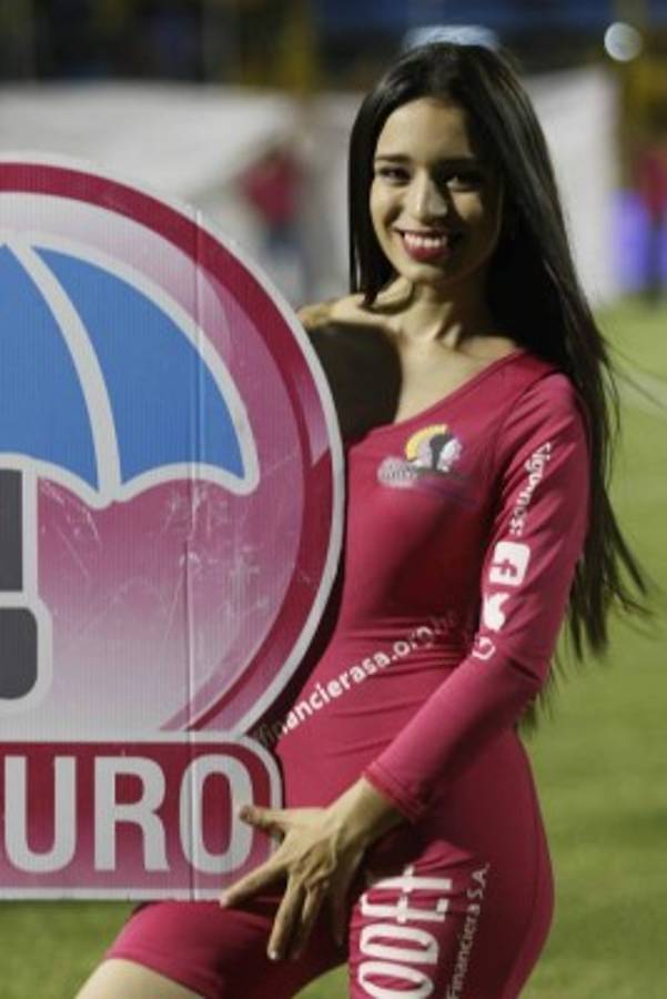 FOTOS: Las hermosas chicas que se robaron las miradas en las semifinales