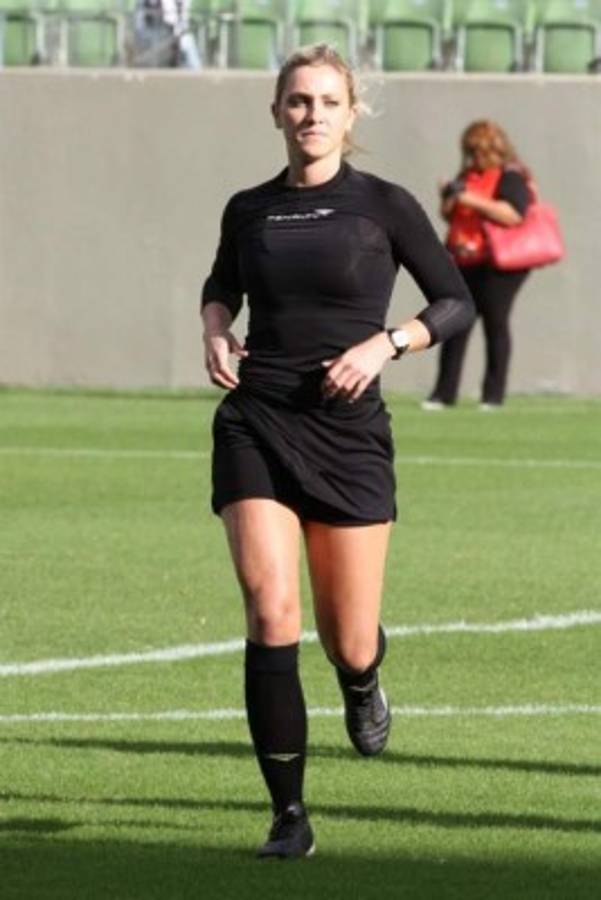 Exárbitra Fernanda Colombo recibe ''propuestas inmorales'' y se siente como ''basura''