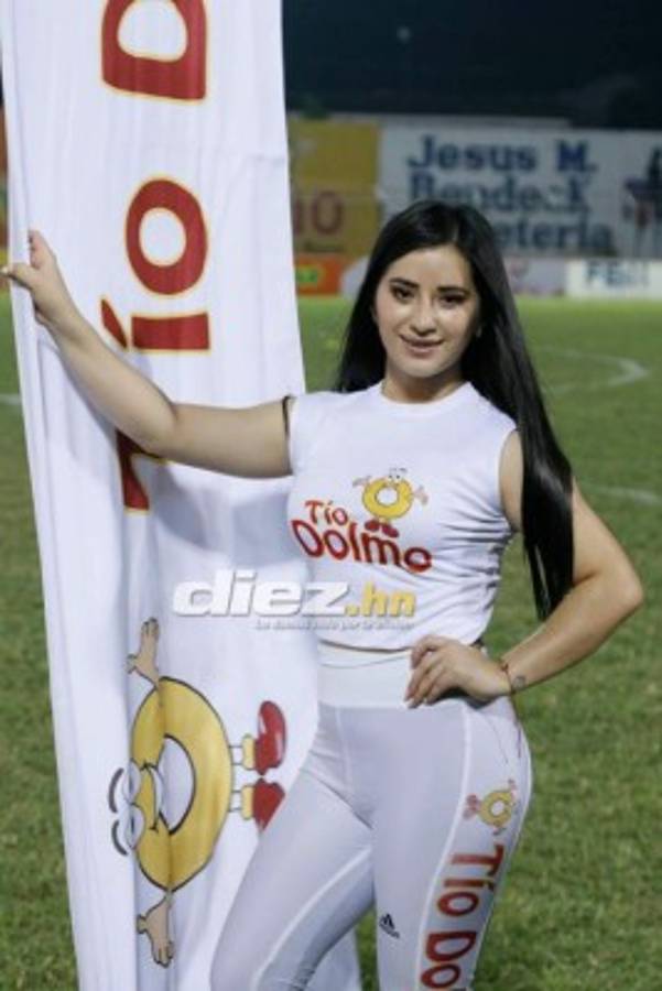 ¿Quién es? Nuevo rostro femenino de TVC y las preciosas modelos en el Real España-Vida