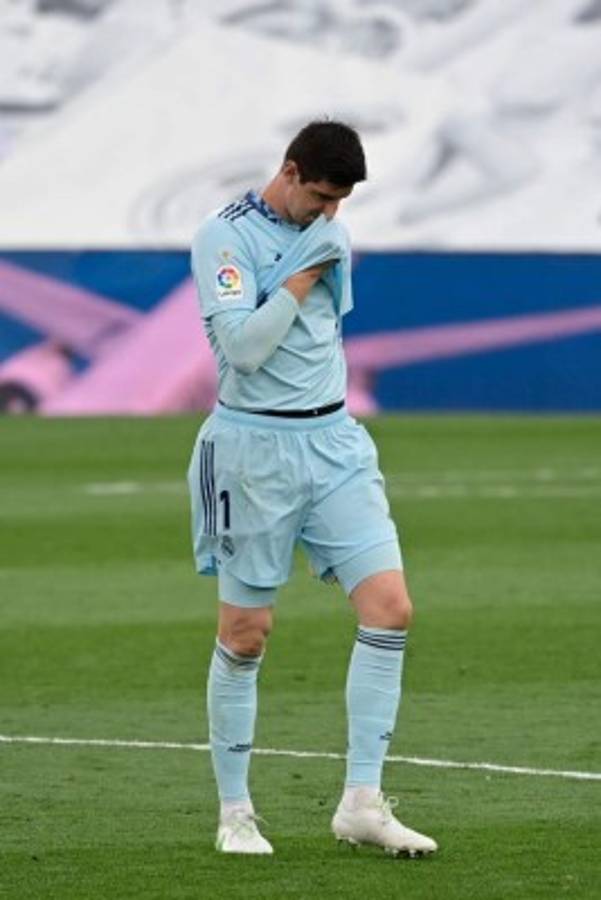 Júbilo y tristeza: El enorme gesto de Luis Suárez y la triste imagen de Benzema tras la coronación del Atlético