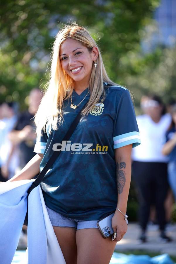 La carnita asada de los catrachos, el Lamborghini y la tremenda manta a Maradona: Ambientazo previo al Honduras vs Argentina