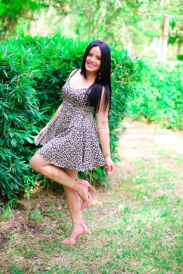 Pamela Canales, la lindura que trabaja con Motagua pero es aficionada de Olimpia