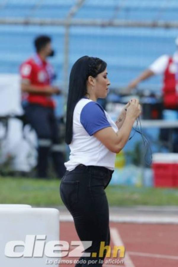 Bellas presentadoras y aficionadas deslumbraron en el estadio Olímpico para el Honduras-Panamá