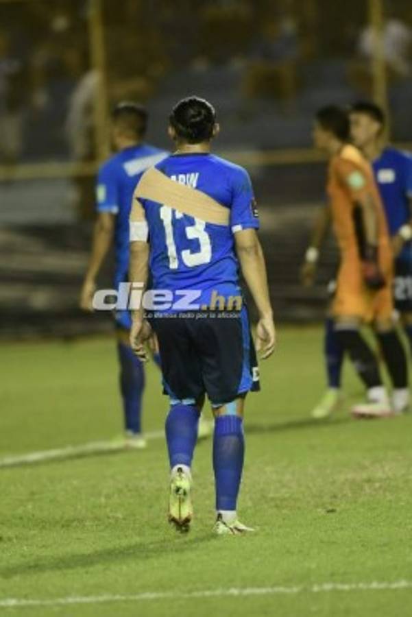 Amargo lamento en el Cuscatlán, alarmante imagen de Edwin Rodríguez y hondureñas hacen explotar el estadio