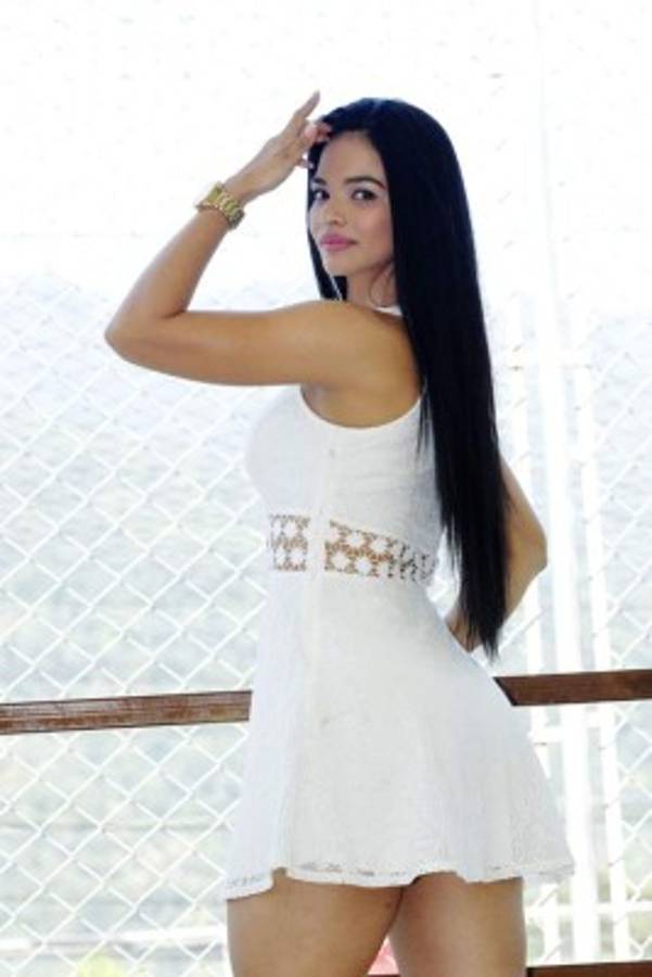 ¡Ufff! Ella es Dixly Soler, la despampanante modelo amante de las pesas