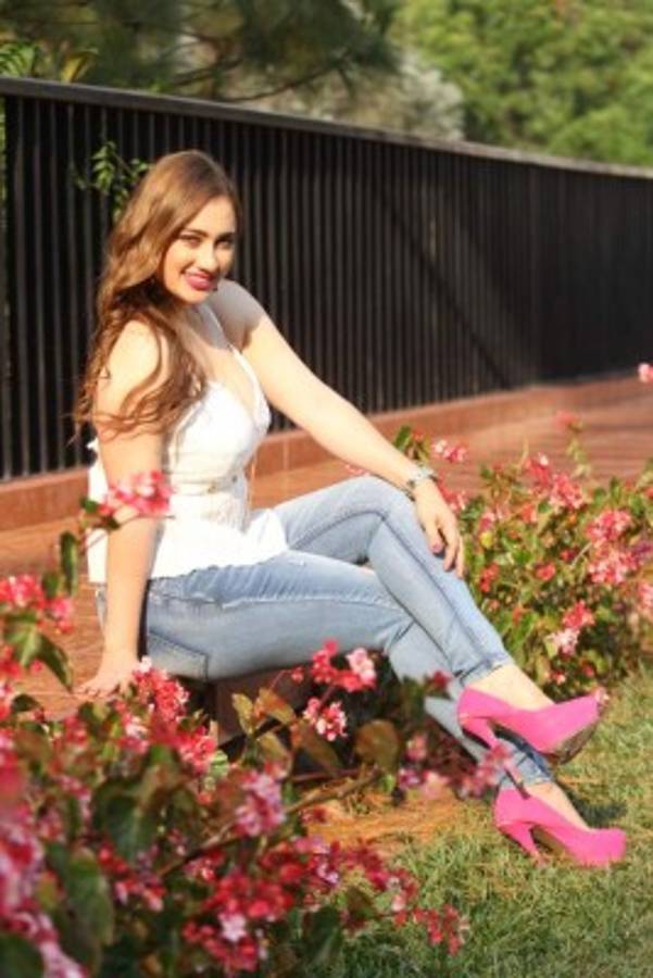 ¡Qué belleza! Mariela Rodríguez, la presentadora hondureña y abogada que suspira por Olimpia