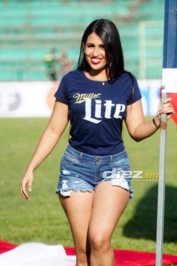 ¡Jornada de bellezas! Hermosas mujeres en los estadios de Honduras