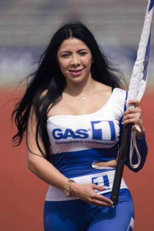 ¡MAMACITAS! En México dejan de ver los partidos por estas hermosas distracciones