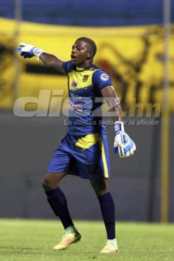 MERCADO: Olimpia busca jugador de perfil alto, Wilson y Thomas cerca de volver