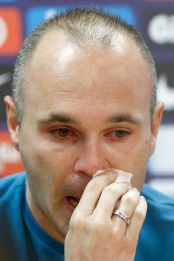 DESGARRADOR: Así anunció Iniesta su adiós del Barcelona tras 22 años de azulgrana