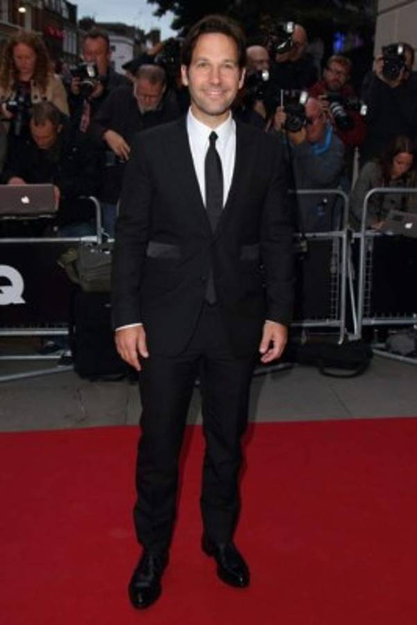 Hija de Mourinho levanta suspiros al acompañar a su padres los Premios GQ