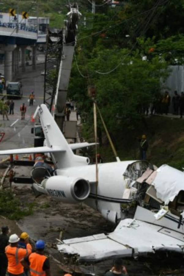 Las otras imágenes que no has visto del avión que se salió de la pista en el aeropuerto Toncontín