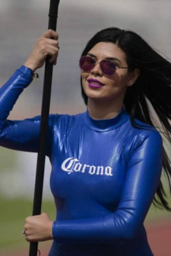 ¡MAMACITAS! En México dejan de ver los partidos por estas hermosas distracciones