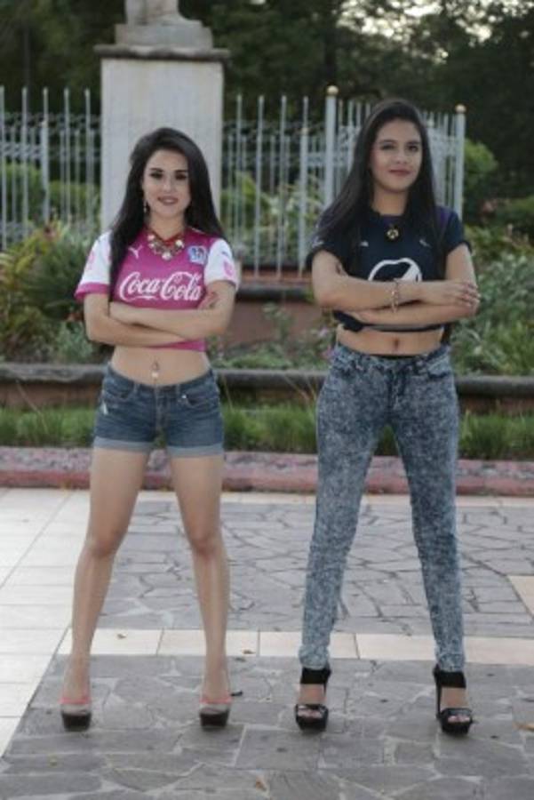 FOTOS: Génnesis y Ónice, las bellezas que engalanan el clásico Motagua-Olimpia