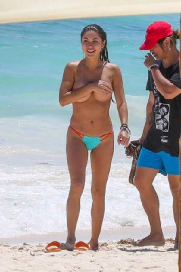 Arianny Celeste, la chica de la UFC que deslumbra en la playa