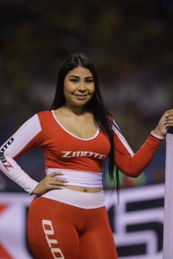 ¡Mamitas! La semifinal entre Real España y Olimpia se llenó de chicas lindas