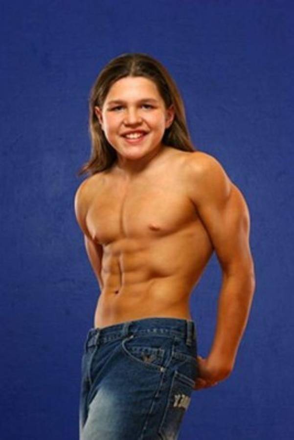 GALERÍA: Así luce ahora Richard Sandrak, el pequeño Hércules