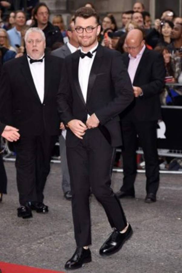 Hija de Mourinho levanta suspiros al acompañar a su padres los Premios GQ