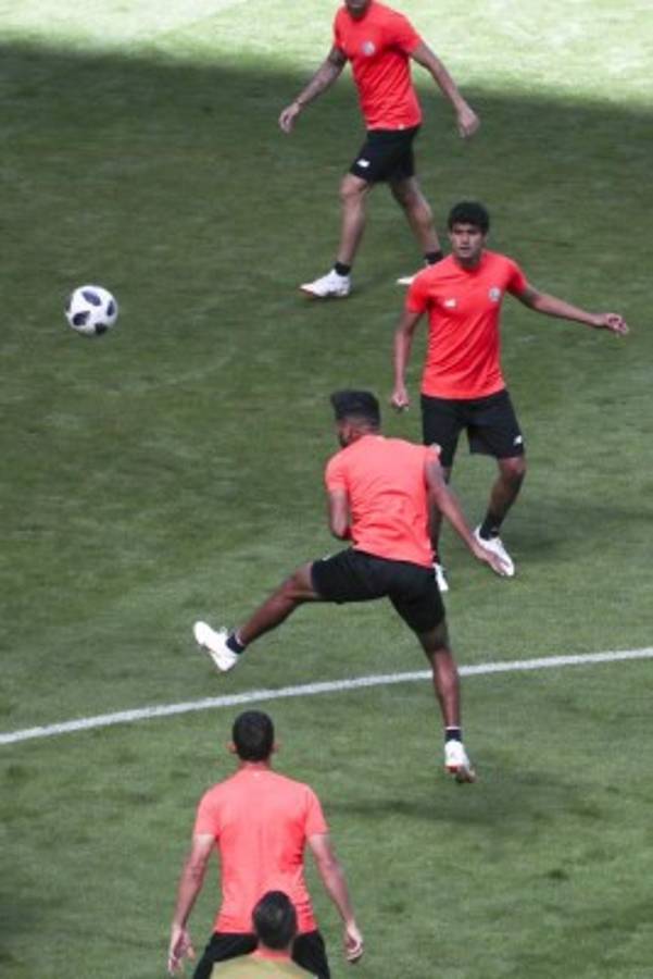 FOTOS: Así fue el entreno de Costa Rica en Samara para el debut en Rusia 2018